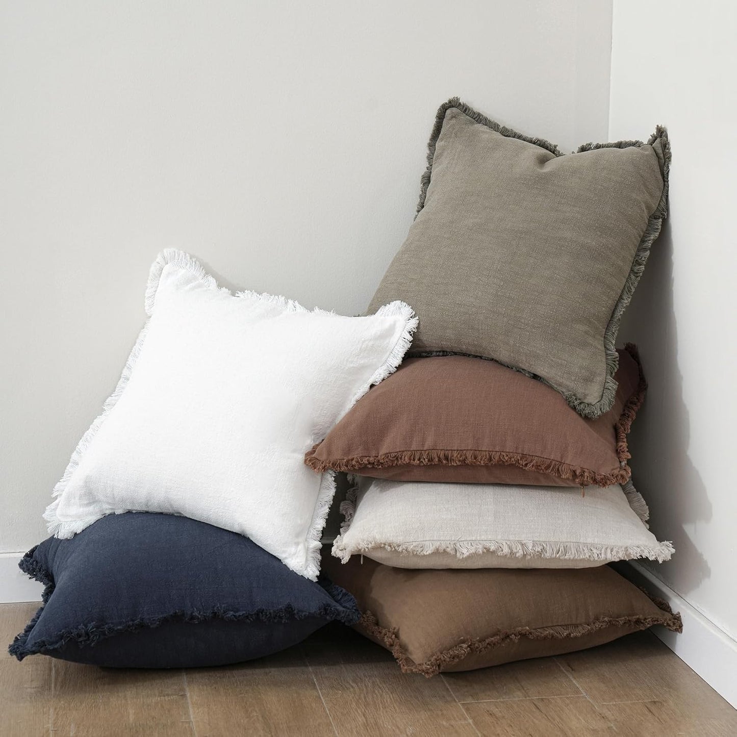 Foindtower Set of 2 Decorative Linen Fringe Throw Pillow Covers Cozy Farmhouse Boho Cushion Cover with Tassels Soft Accent Pillowcase for Couch Sofa Bed Living Room Home Decor 20×20 Inch Navy Blue