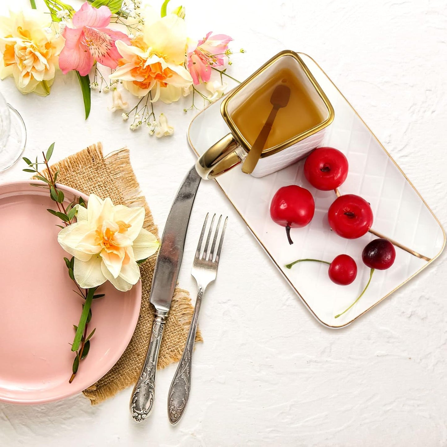 Zubebe 1 Set Coffee Mug Elegant Handbag Shaped Cup Modern Ceramic Purse Mug with Spoon and Saucer, 10oz Cute Creative Tea Cup for Office Home Woman Girls Gift (White)