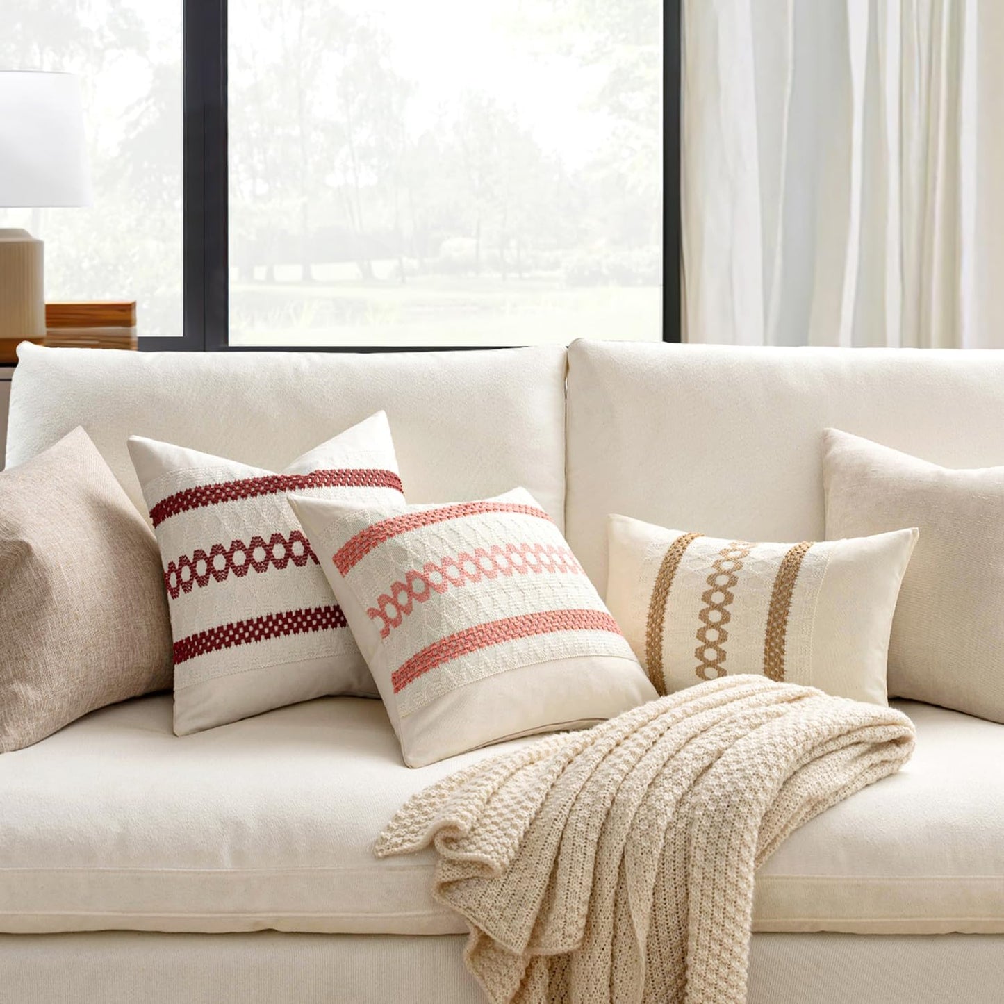 MIULEE Set of 2 Christmas Burgundy Boho Decorative Pillow Covers 18x18 Inch Farmhouse Rustic Couch Throw Pillows Modern Cotton Cushion Covers Retro Cute Macrame Woven Home Decor for Bed Sofa Chair