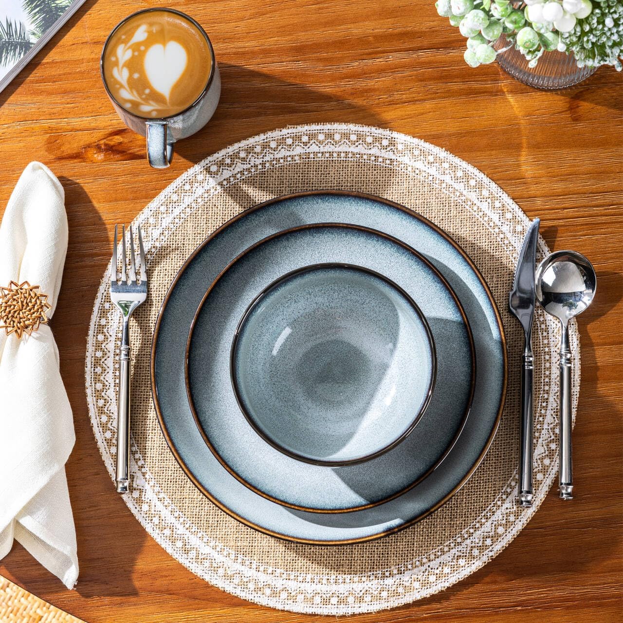 LERATIO Ceramic Dinnerware Sets for 4,16-Piece Reactive Glaze Plates and Bowls Set with Mugs,Highly Chip and Crack Resistant | Dishwasher,Microwave & Oven Safe Dishes set-Gray White