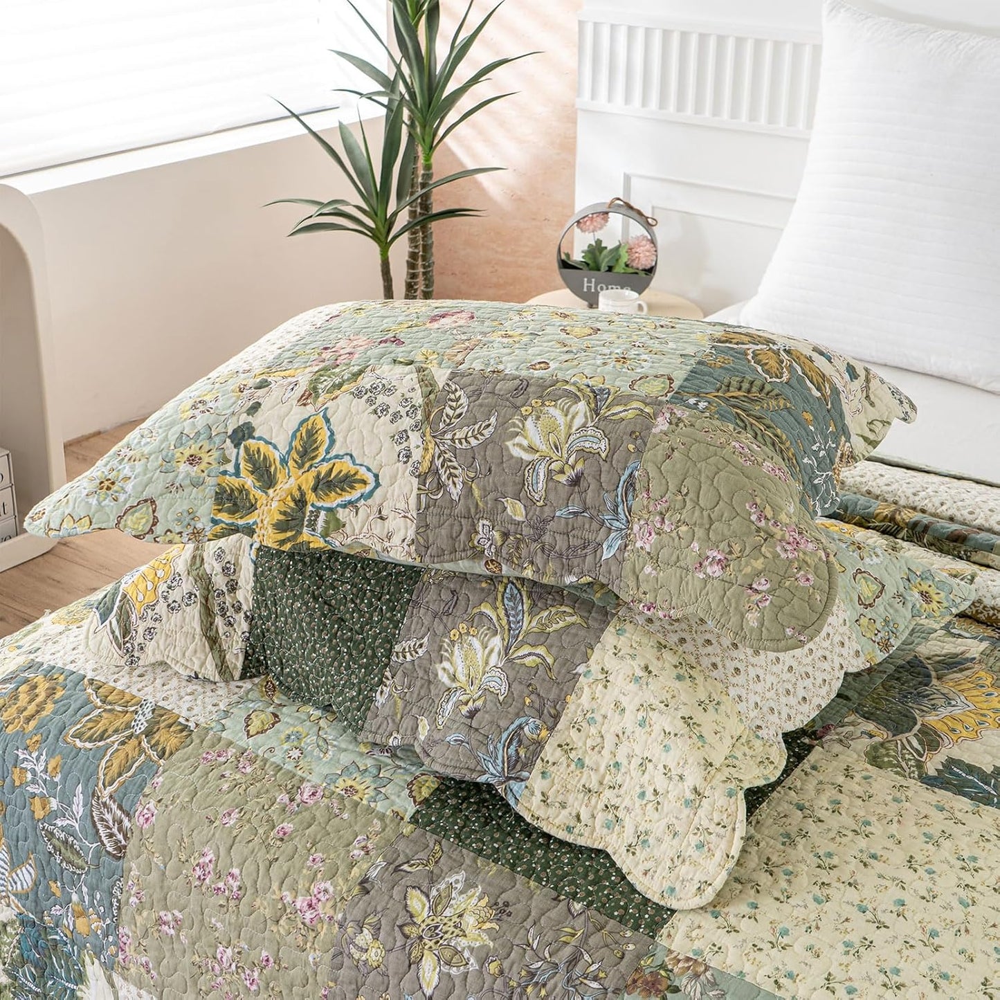 YAYIDAY Quilt King Size Patchwork Bedspread Set - 100% Cotton Reversible Breathable Floral Quilted Quilt with Pillow Shams Fit All Season