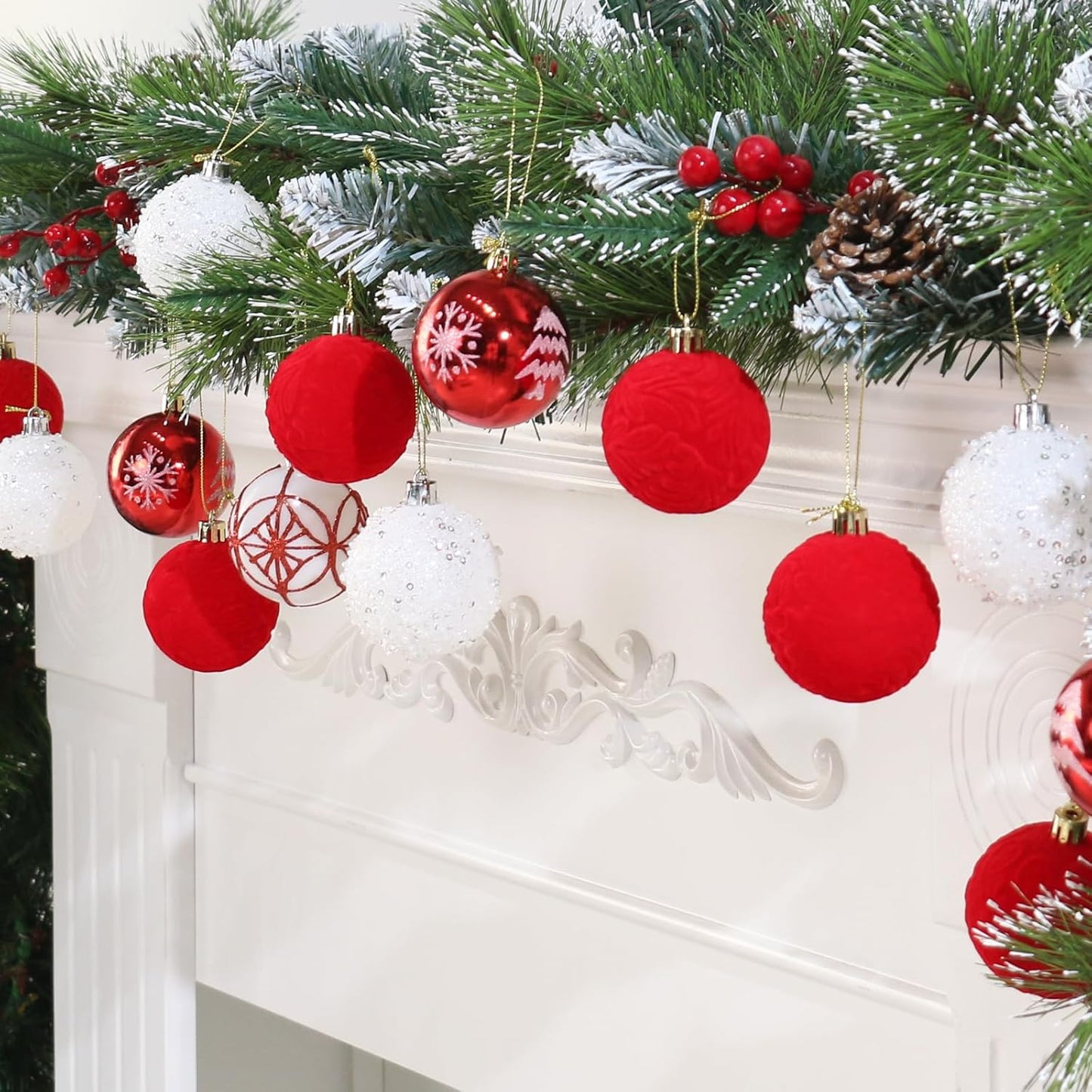 2.36In Velvet Christmas Ball Ornaments, 25PCS Red/White Flocked Christmas Tree Hanging Decorations, for Home Holiday Wedding Indoor Xmas Party Decor.