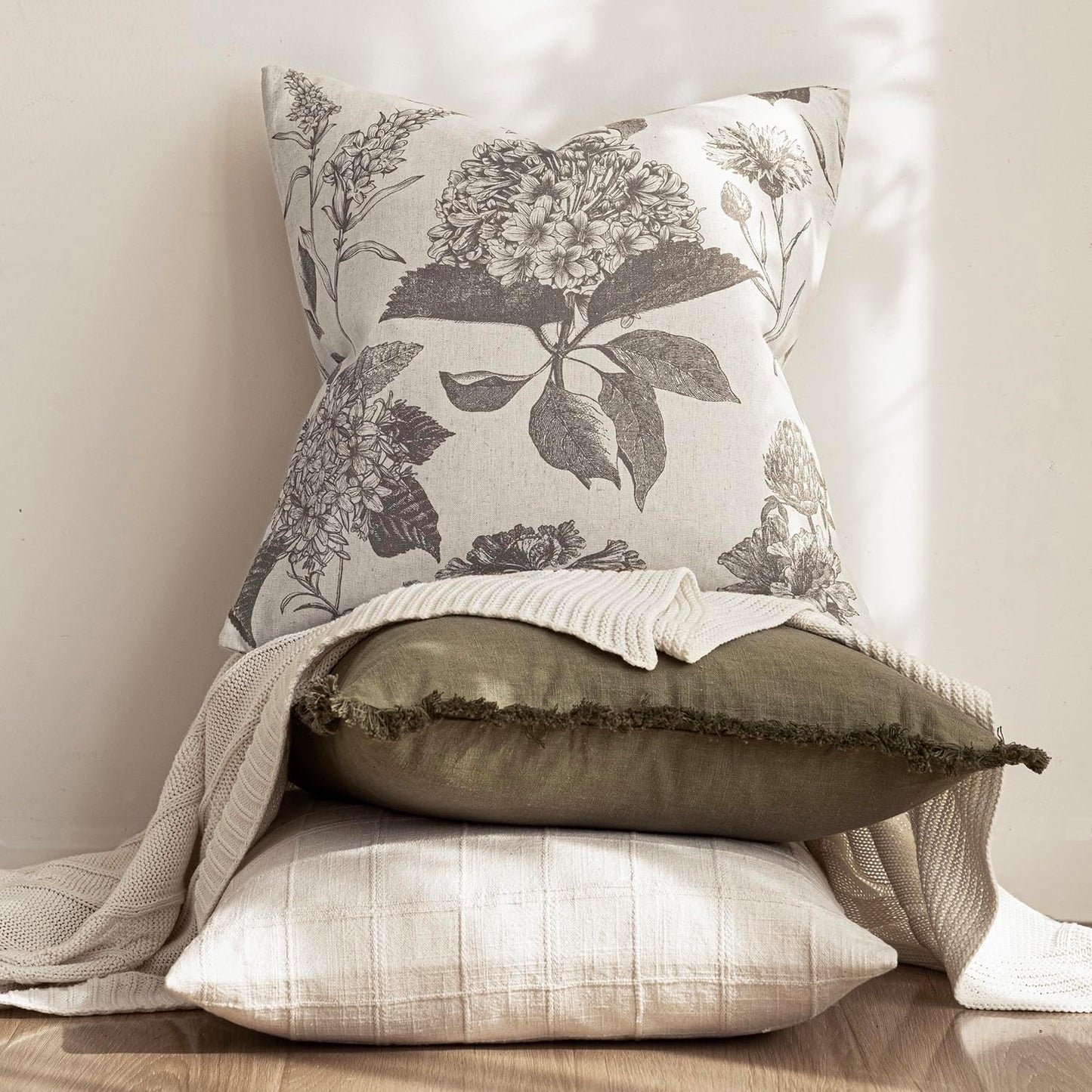 Foindtower Set of 2 Linen Floral Vintage Throw Pillow Covers Neutral Accent Decorative Cushion Covers Farmhouse Boho Home Decor for Sofa Chair Couch Bedroom Living Room Outdoor,20×20 Inch,Light Gray