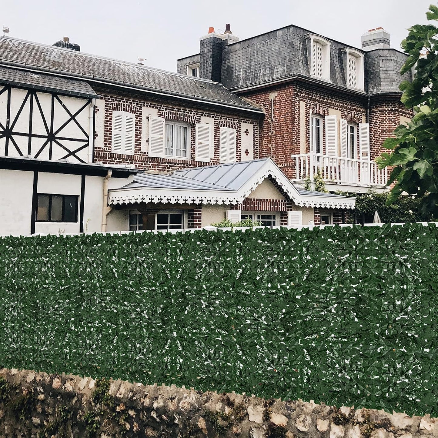 Faux Ivy Fence Privacy Screen Outdoor Expandable Artificial Greenery Roll Fake Hedge Wall Patio Green Plastic Leaf Plant Vine Grass Panels Gate Covering for Garden Yard Balcony (118 X 39.4 in)